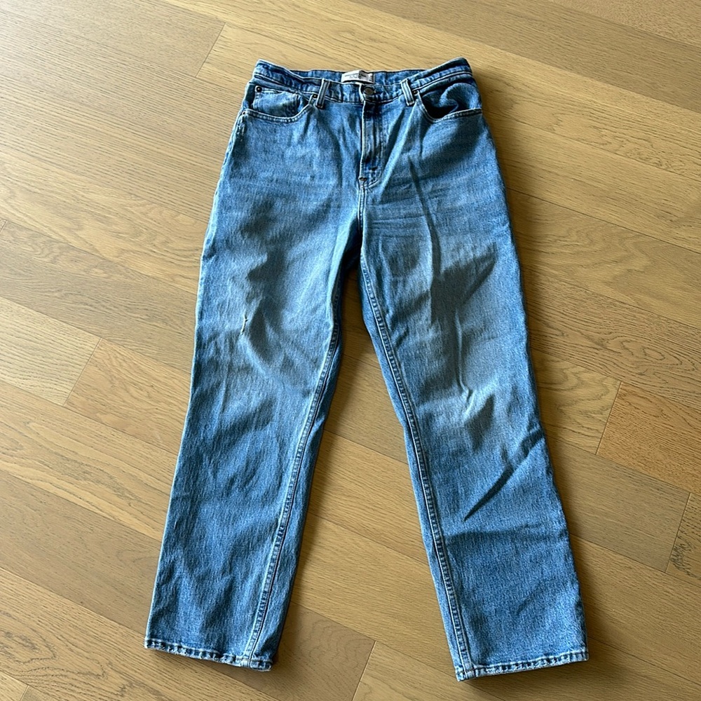 Abercrombie Curve Love 90s Straight Ultra High Rise!